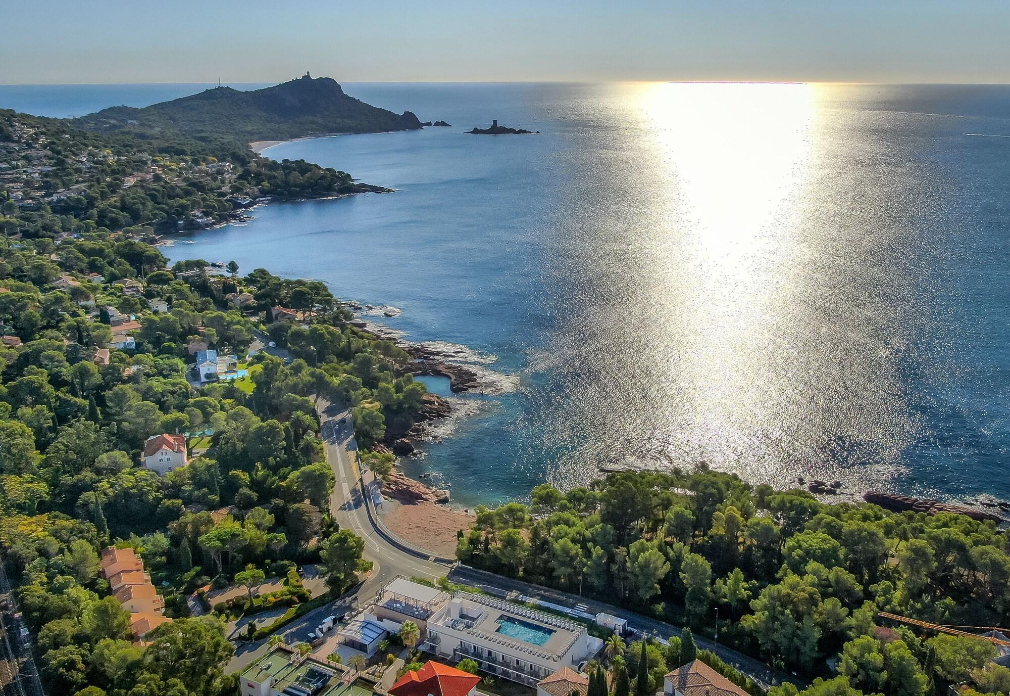 Sowell Family Riviera Hotel Saint-Raphael  Bagian luar foto