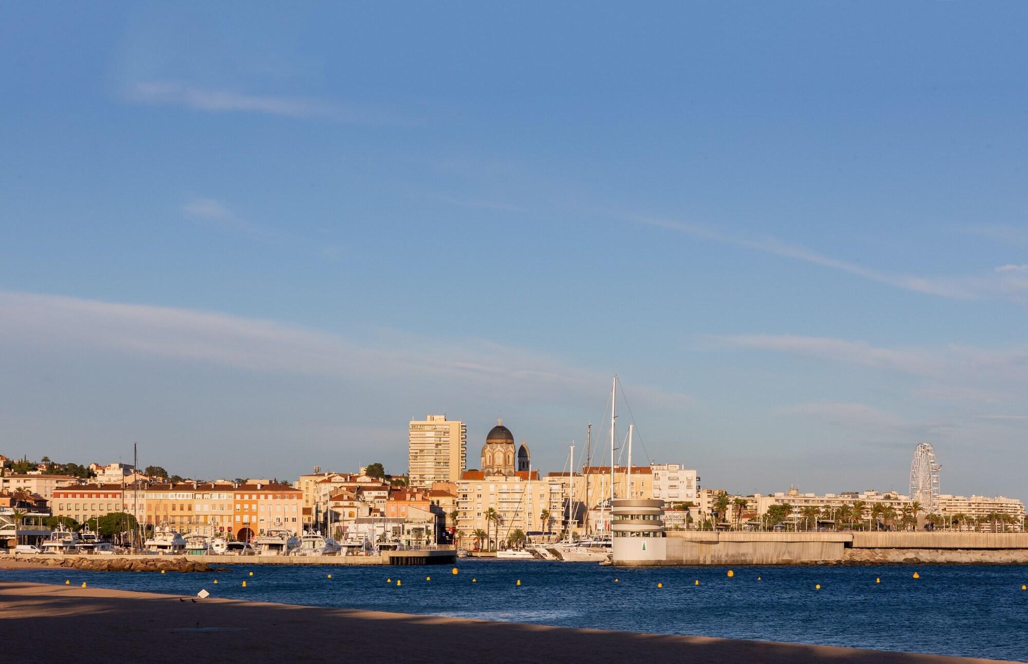 Sowell Family Riviera Hotel Saint-Raphael  Bagian luar foto