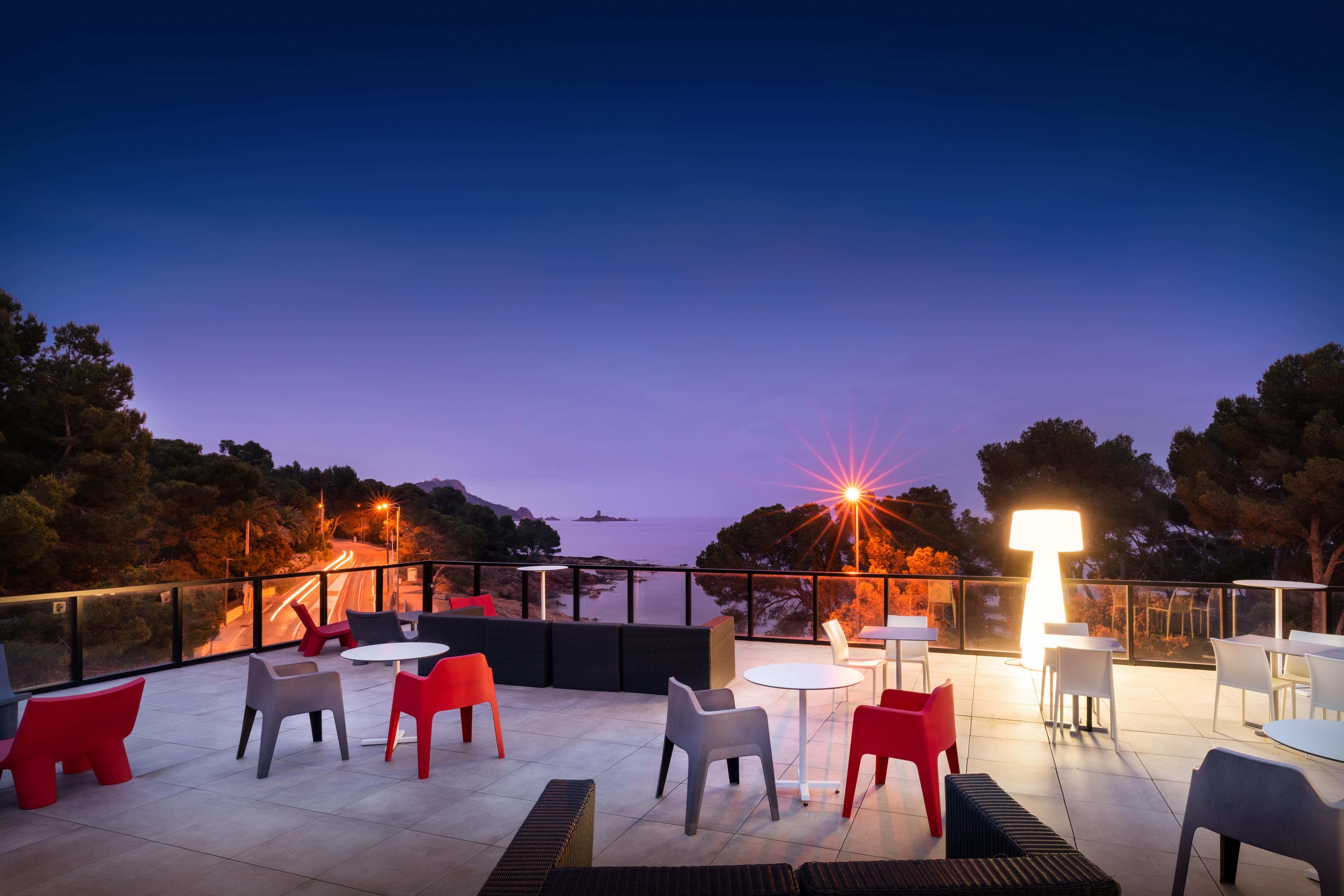 Sowell Family Riviera Hotel Saint-Raphael  Bagian luar foto
